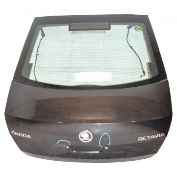 zadní páté dveře ŠKODA Octavia III 5E0 (lift) sedan  5E5827023B/D - poškozené, poškrábané
