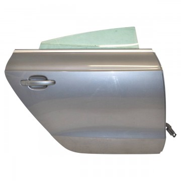 dveře zadní pravé AUDI A5 8T0 lift Sportback  8T8833052D (Holé)