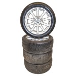 AUDI Q7 4M0 sada kol s pneu 285/45 R20 ET33 E9Jx20H2  4M0601025AE - lehce poškozený disk