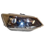 světlomet přední pravý - halogenový s čočkou LED ŠKODA Fabia III 6V0  6V1941016B - poškr.