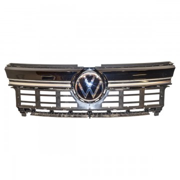 maska VW Multivan T7 7T0  7T0807381D - lehce poškrábaný znak