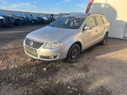 VW Passat B6 2,0TDI 103KW typ BKP prodám díly